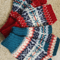 Splash of Colour Mitts Knitting Kit contains pattern and yarn to knit 2 pairs of fair isle mitts in different colourways. 100% British wool.