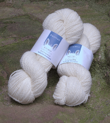 Sheep Aran undyed yarn, natural colour, pure wool, beautiful lustre, great stitch definition, light and bouncy