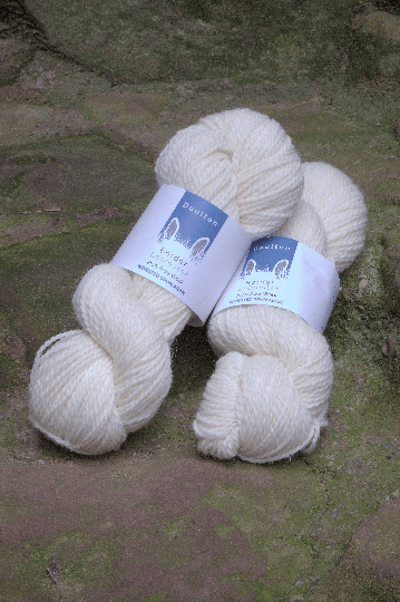 Sheep Aran undyed yarn, natural colour, pure wool, beautiful lustre, great stitch definition, light and bouncy
